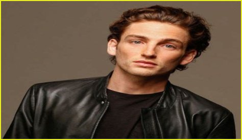 Laurie Davidson- Wiki, Age, Height, Net Worth, Girlfriend, Ethnicity, Career